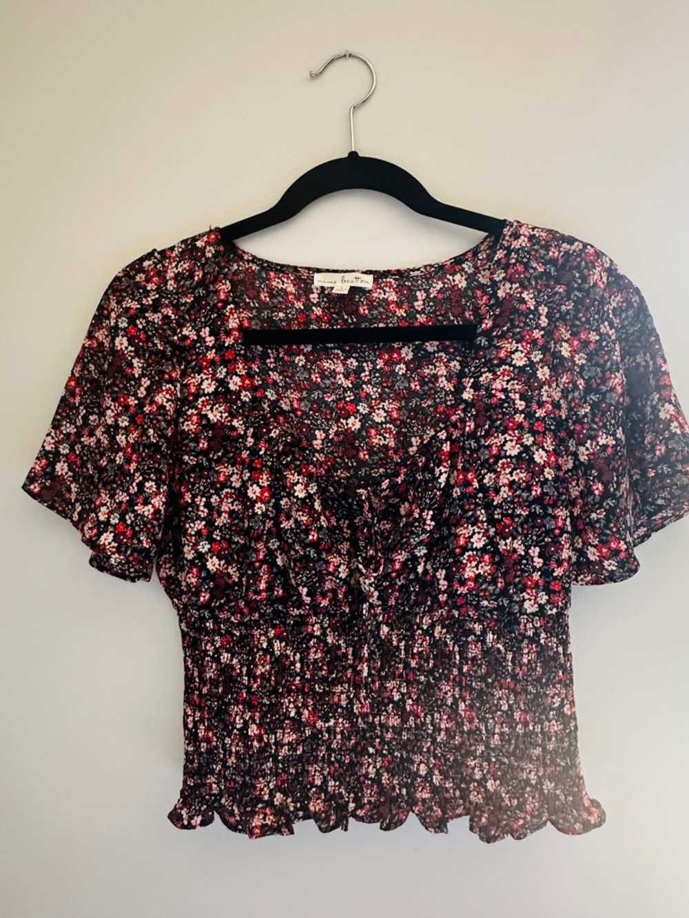 Stitch Fix nine britton Black Floral Smocked Crop Top Size Small